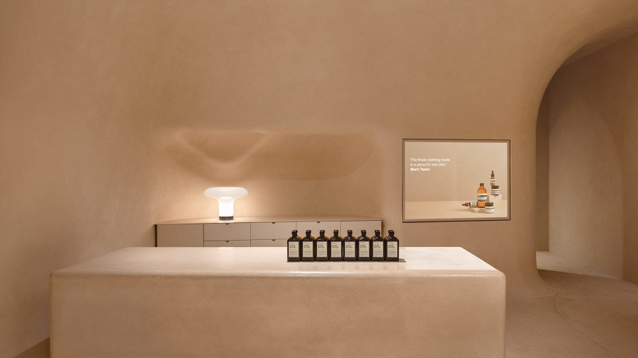 1Aesop-US-Store-Houston-Galleria-Carousel-1-Desktop-2560x1440px-arcit18.jpg
