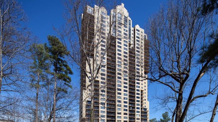 Lakeside Tower