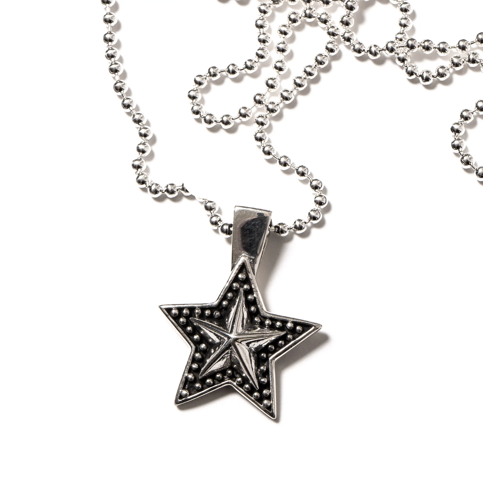MAPLE-Star-Pendant-Silver-925-Black-2.jpg