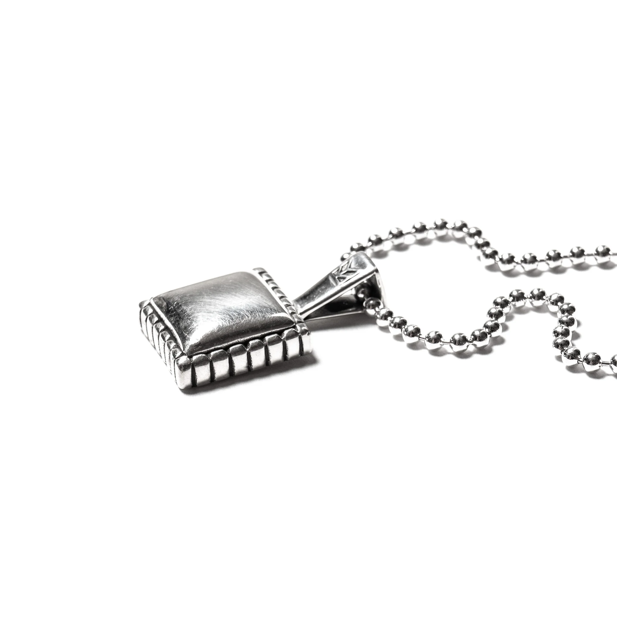 MAPLE-SNOOKEE-PENDANT-SILVER-925-2.jpg