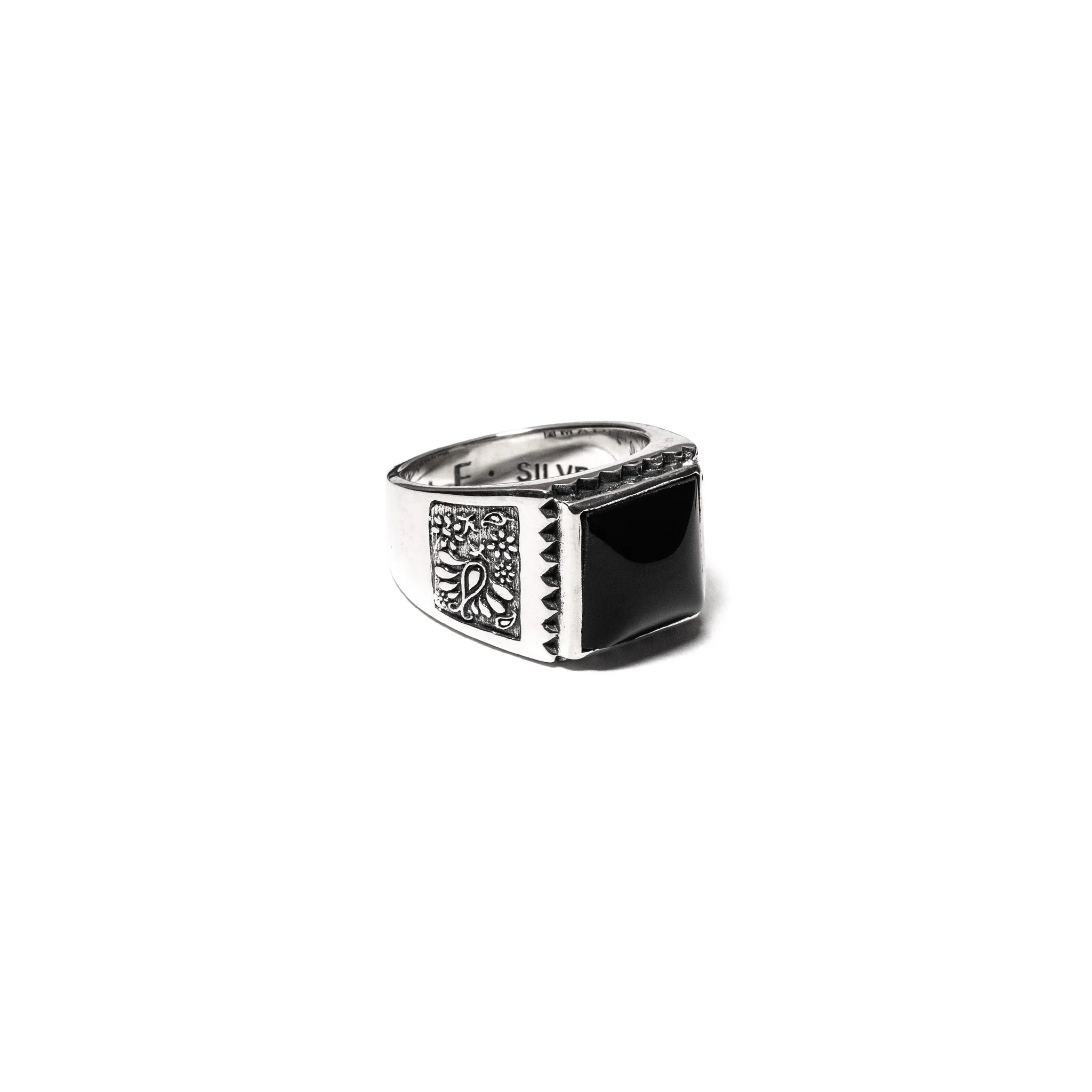 MAPLE-BUICK-RING-ONYX-SILVER-925-2_.jpg