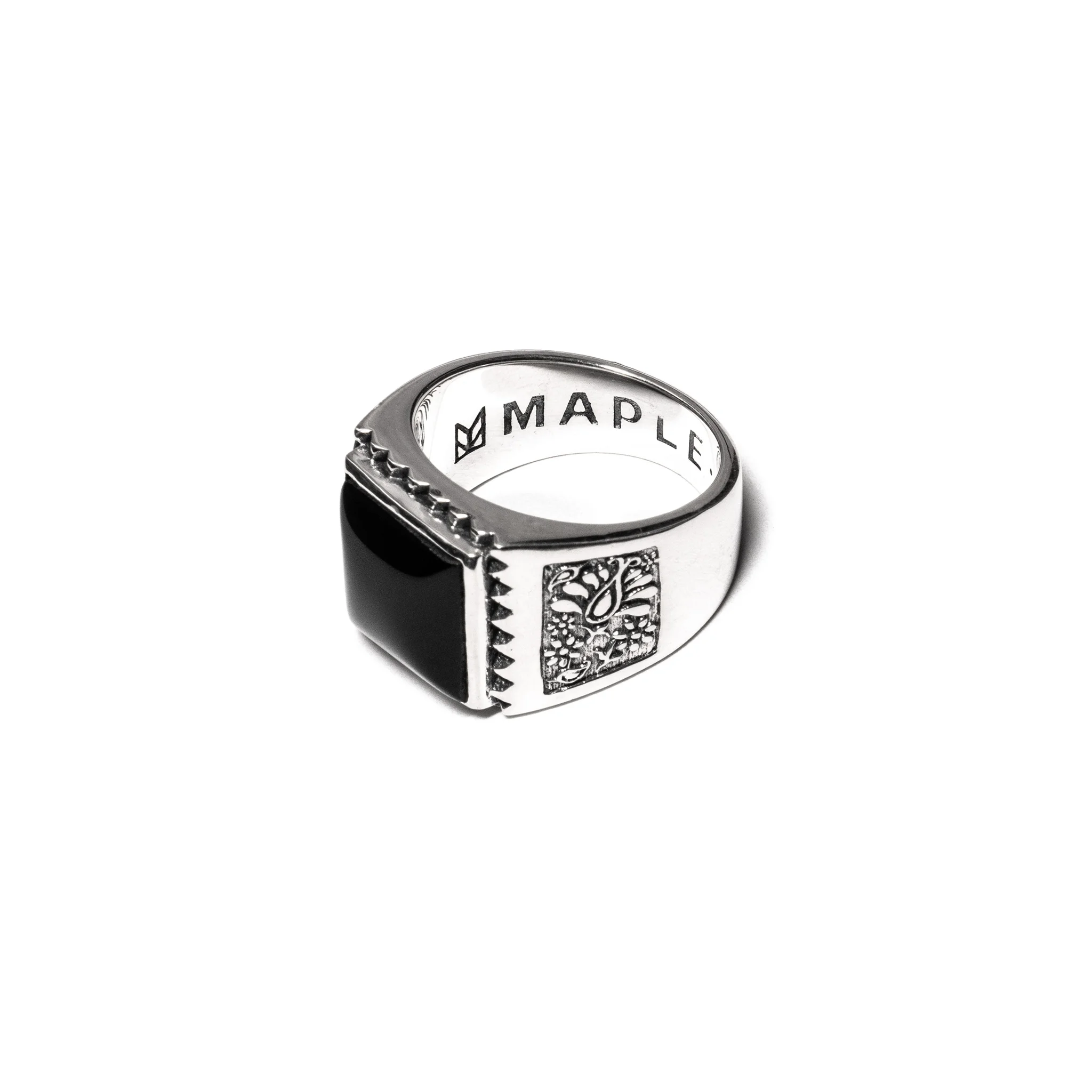 MAPLE-BUICK-RING-ONYX-SILVER-925-3_.jpg