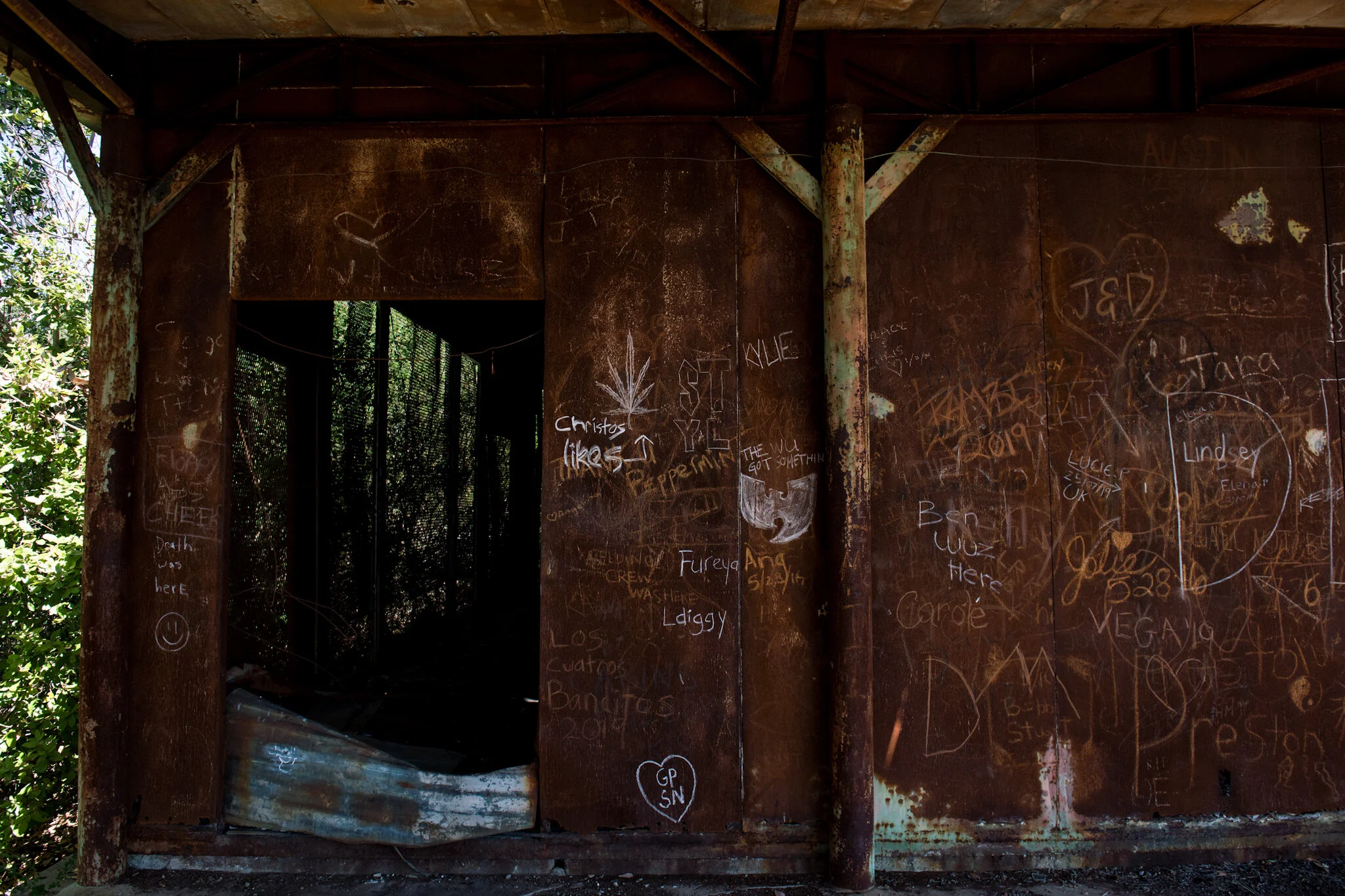 The tin house