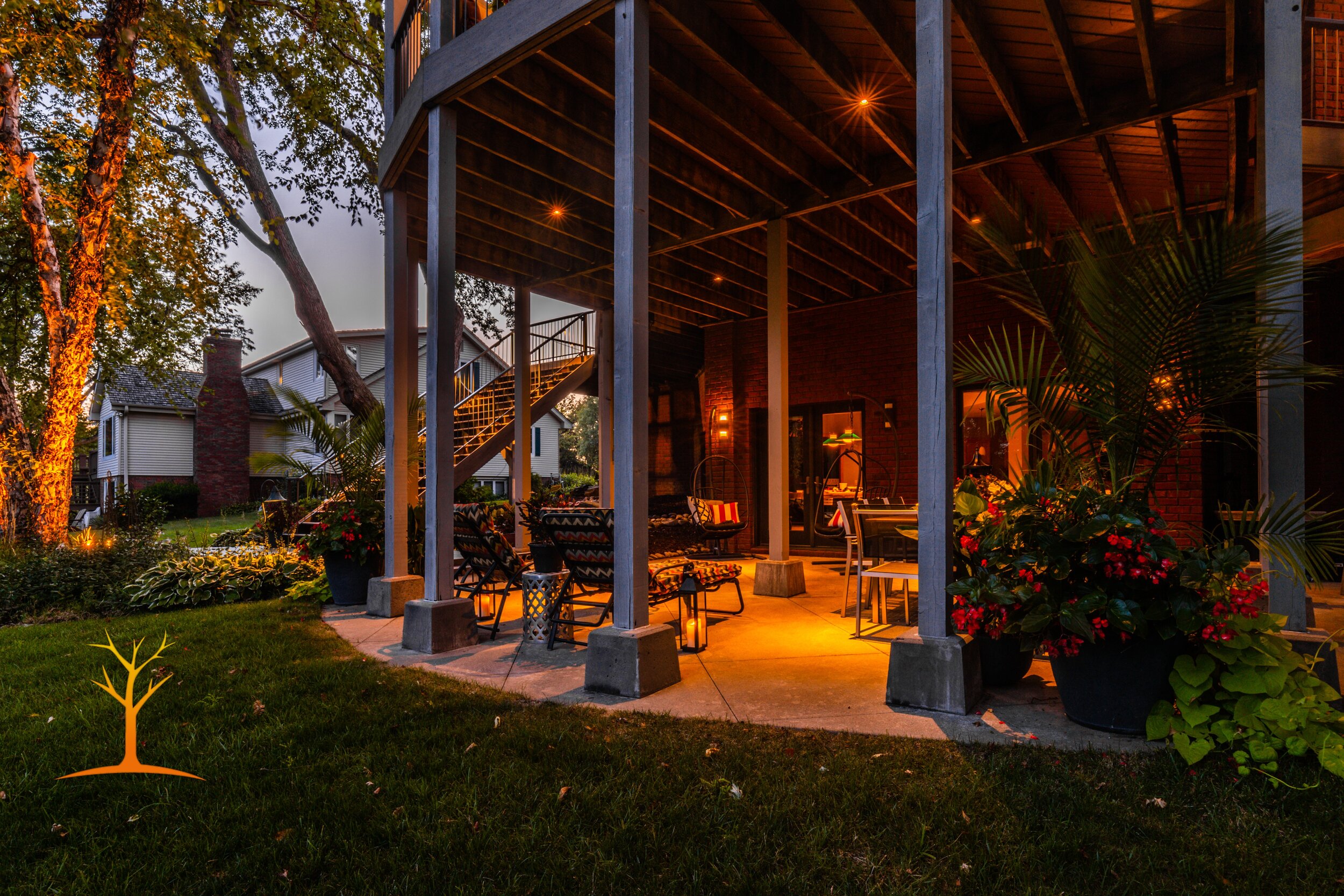 Down Lighting - Outdoor Living