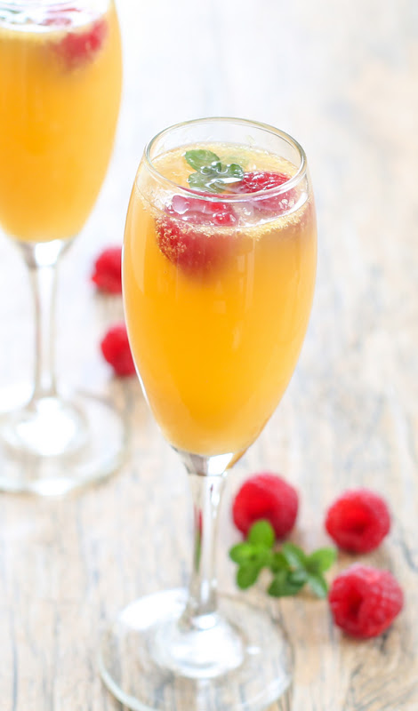 Mimosa uses equal parts sparkling wine and fresh squeezed orange juice. 