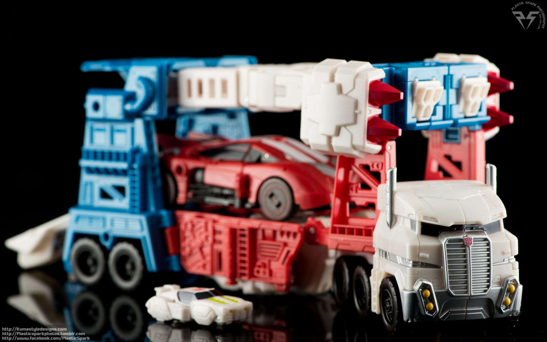 KUMA Combiner-Wars-Ultra-Magnus-(1-of-13)