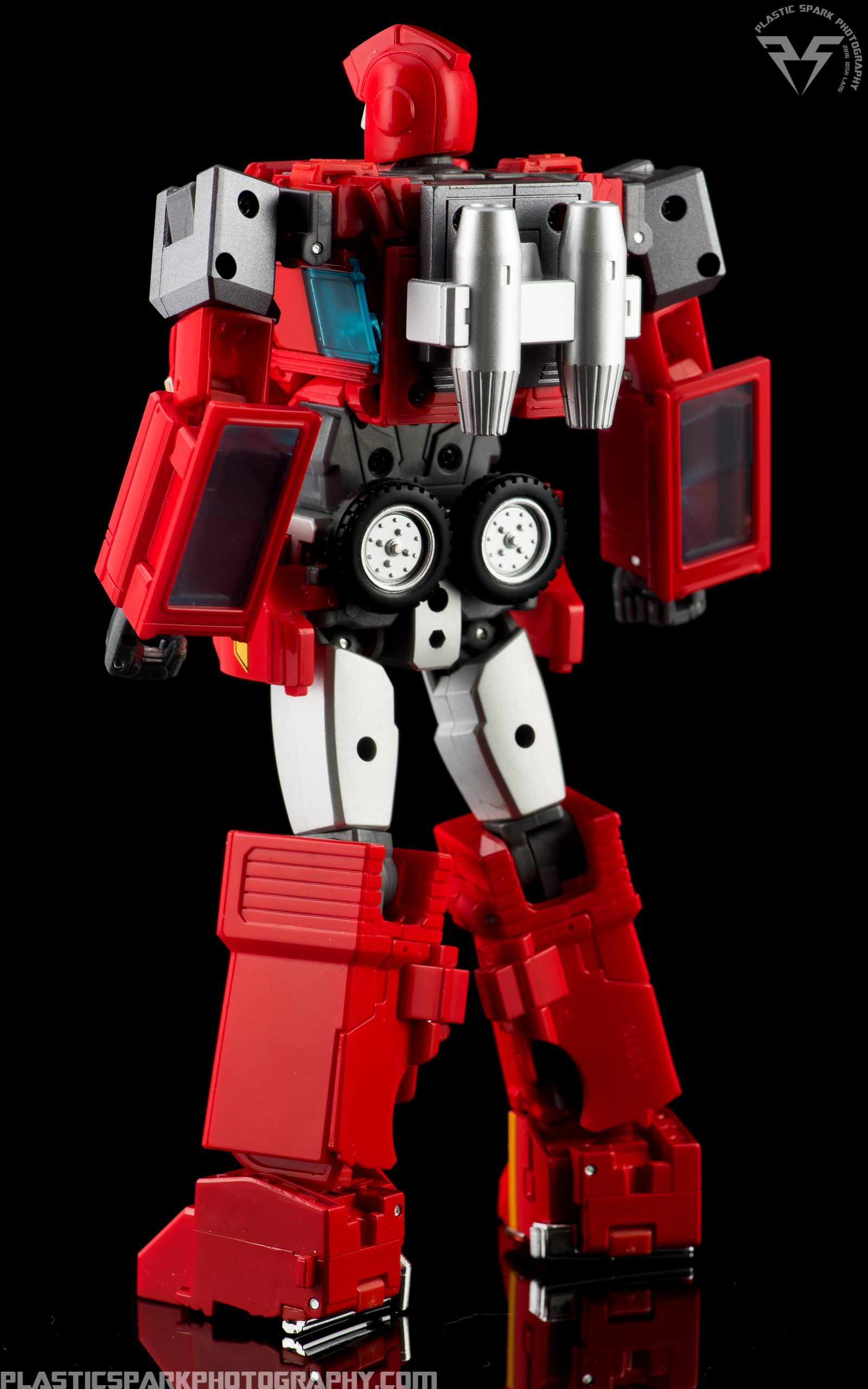 Review - MP27 Masterpiece Ironhide — Plastic Spark Photography
