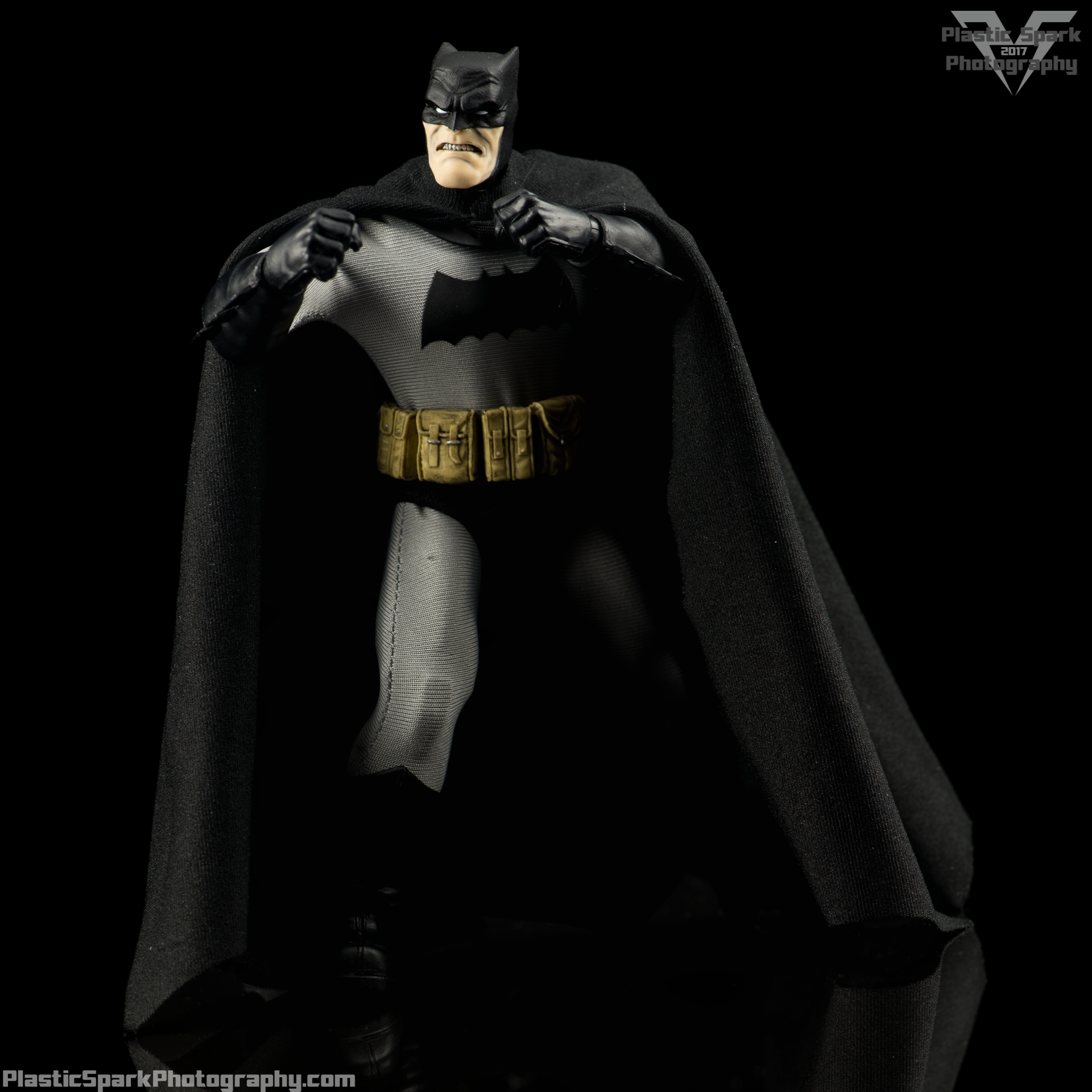 Review - Mezco Toyz One:12 Collective - Batman (The Dark Knight Returns) —  Plastic Spark Photography