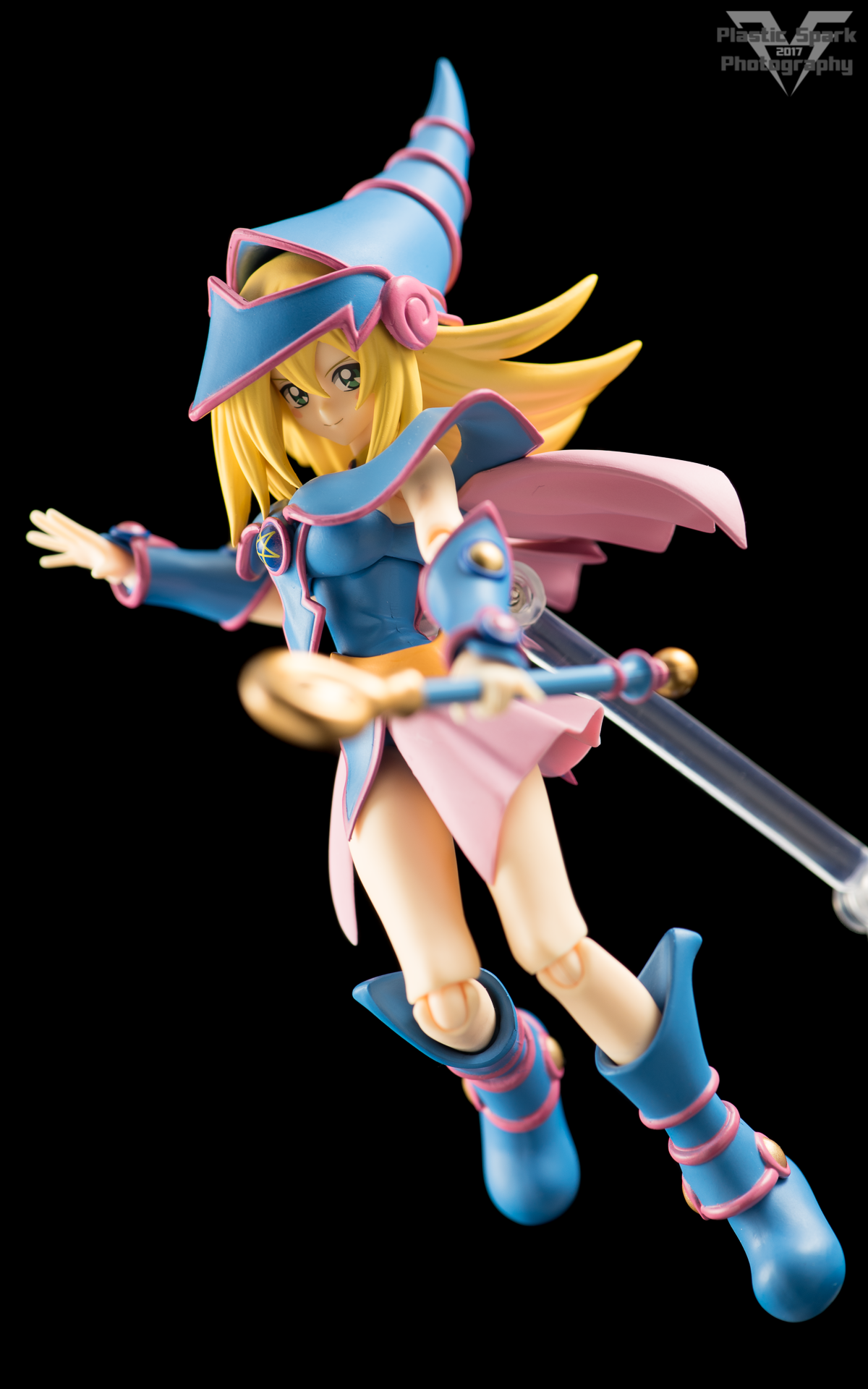 Review - Figma Dark Magician Girl — Plastic Spark Photography