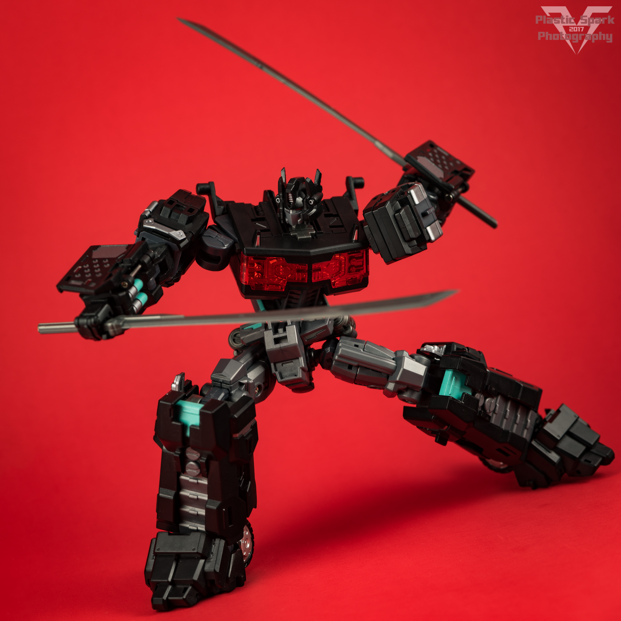 Gallery - Maketoys MTCD-01SP Striker Noir — Plastic Spark Photography