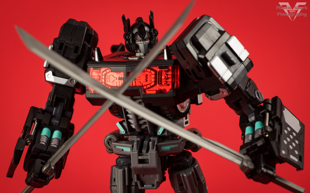Maketoys — Toy Reviews and Product Photography — Plastic Spark