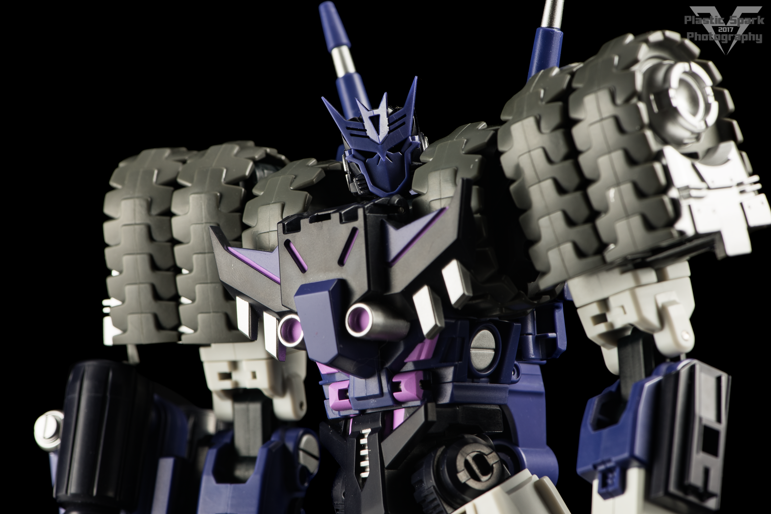 Mini Review - Mastermind Creations R-19 Kultur — Plastic Mini Review - Mastermind Creations R-19 Kultur — Plastic
