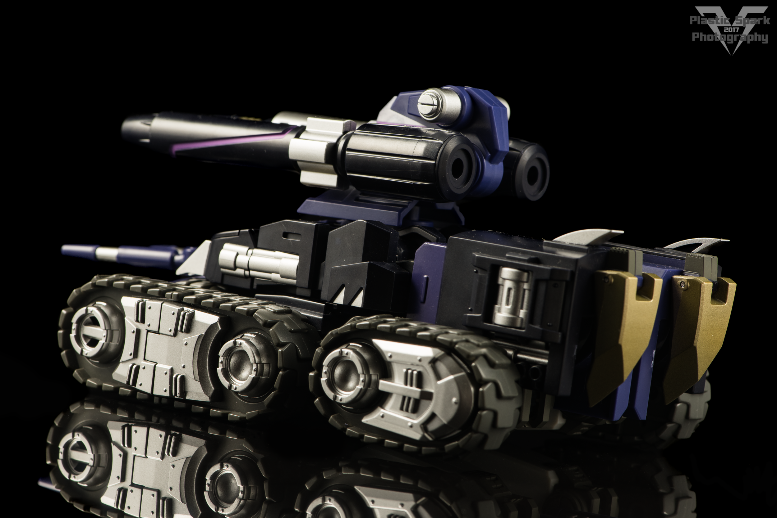 Mini Review - Mastermind Creations R-19 Kultur — Plastic Spark Mini Review - Mastermind Creations R-19 Kultur — Plastic Spark