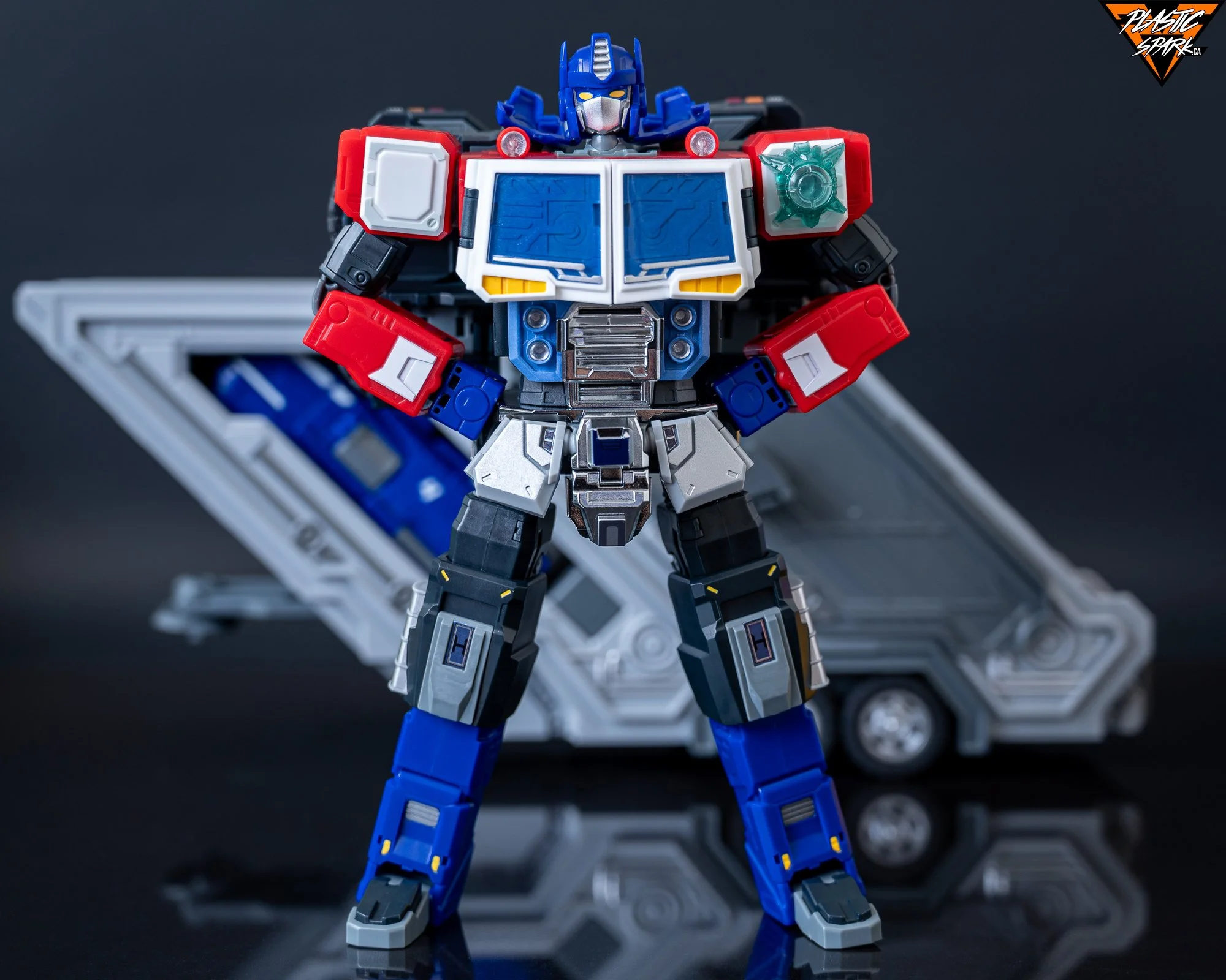 Review Fans Hobby MB18 Energy Commander — Plastic Spark Photography