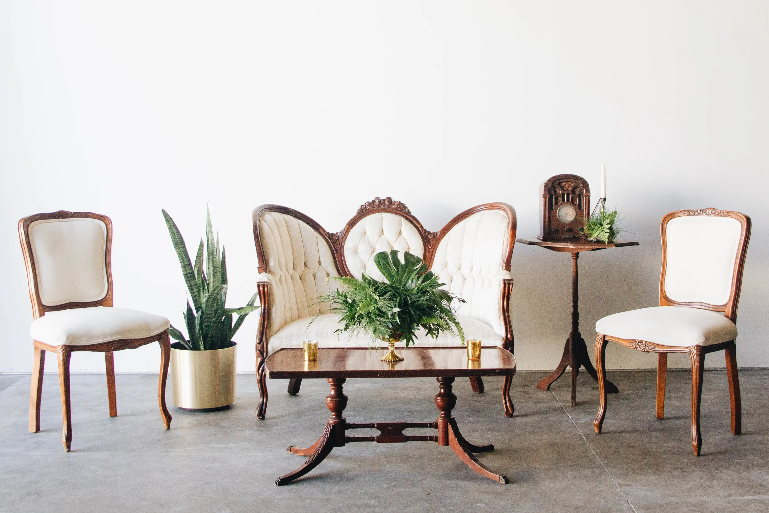 Lounge Area-9.jpg