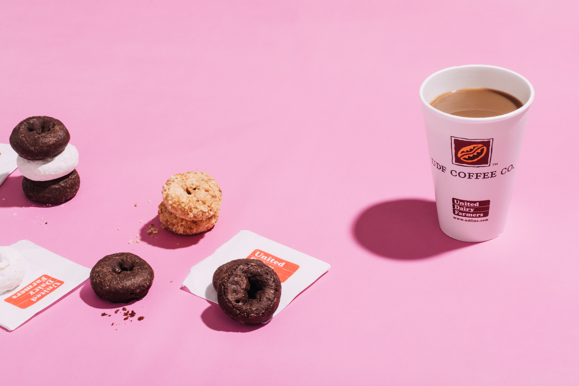 UDF_HOTSTESS_DONUTS_COFFEE(1).jpg