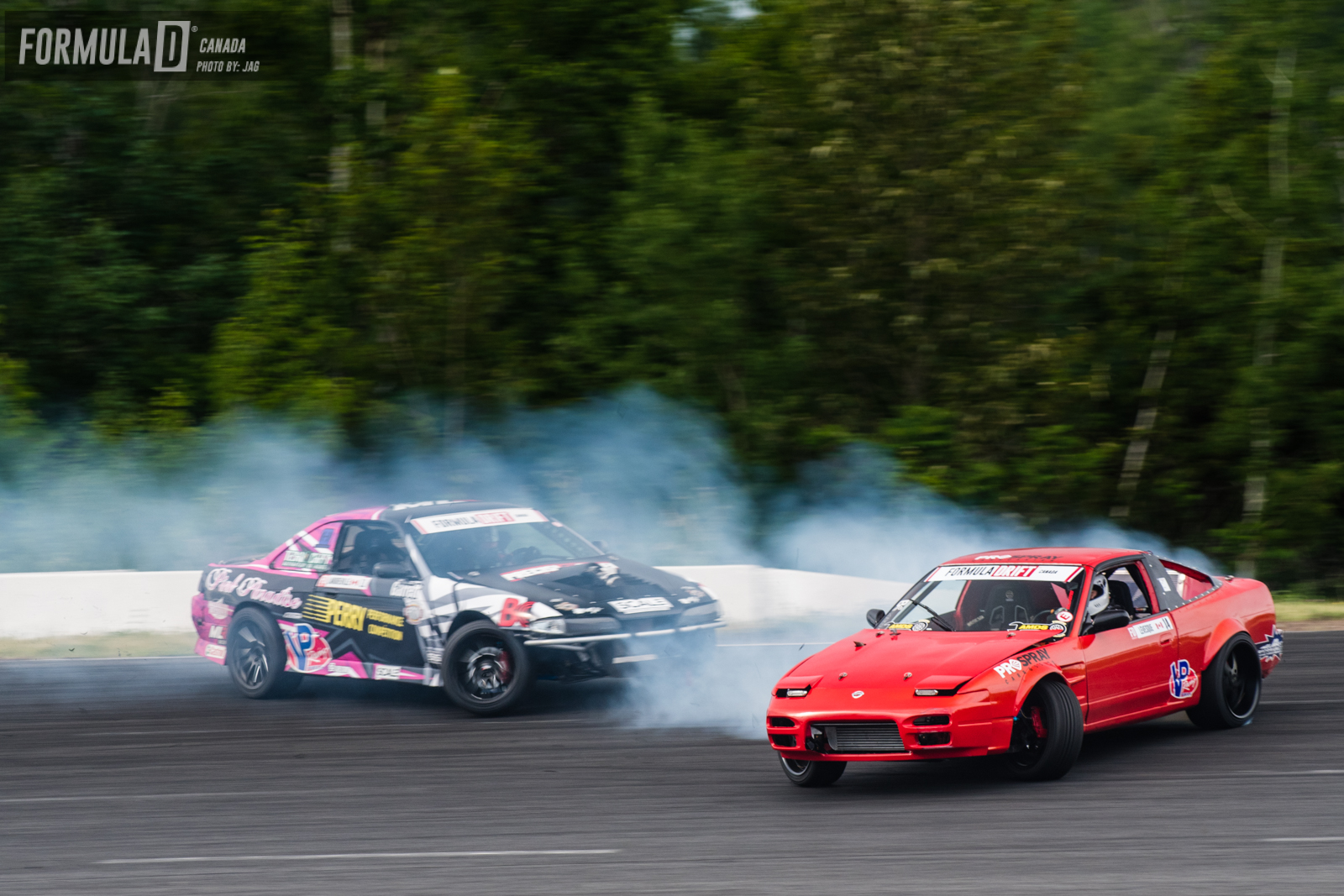 Having his new baby at the event must of brought him some good luck since on Youri's lead run he spun it right infront of Marc.... This battle was going OMT! 