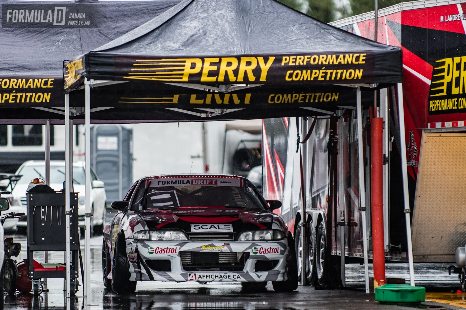 With the warning of tropical storms ( yes we are in Canada..lol ) and an unbelievable amount of standing water on the track the decision was made to postpone the RD6 till tomorrow. So that meant RD6 in the morning/afternoone and then RD7 right after as a evening night event and not to mention they would be changing the course layout to keep things spicy. 