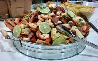 Seafood boil with shrimp, turkey sausage, crab legs, corn and red potatoes by My Fabulous Food