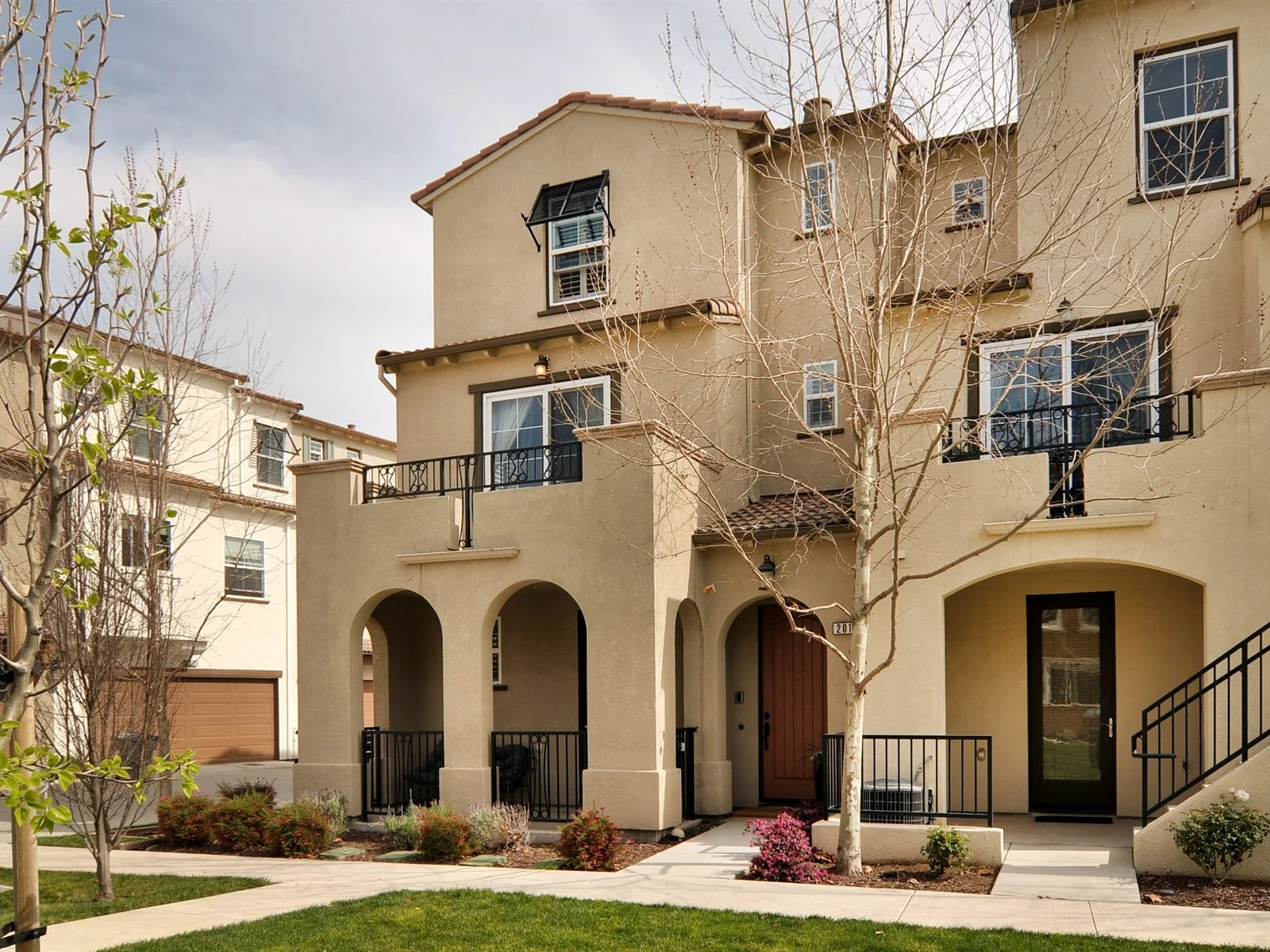 201 Dali Avenue, Mountain View