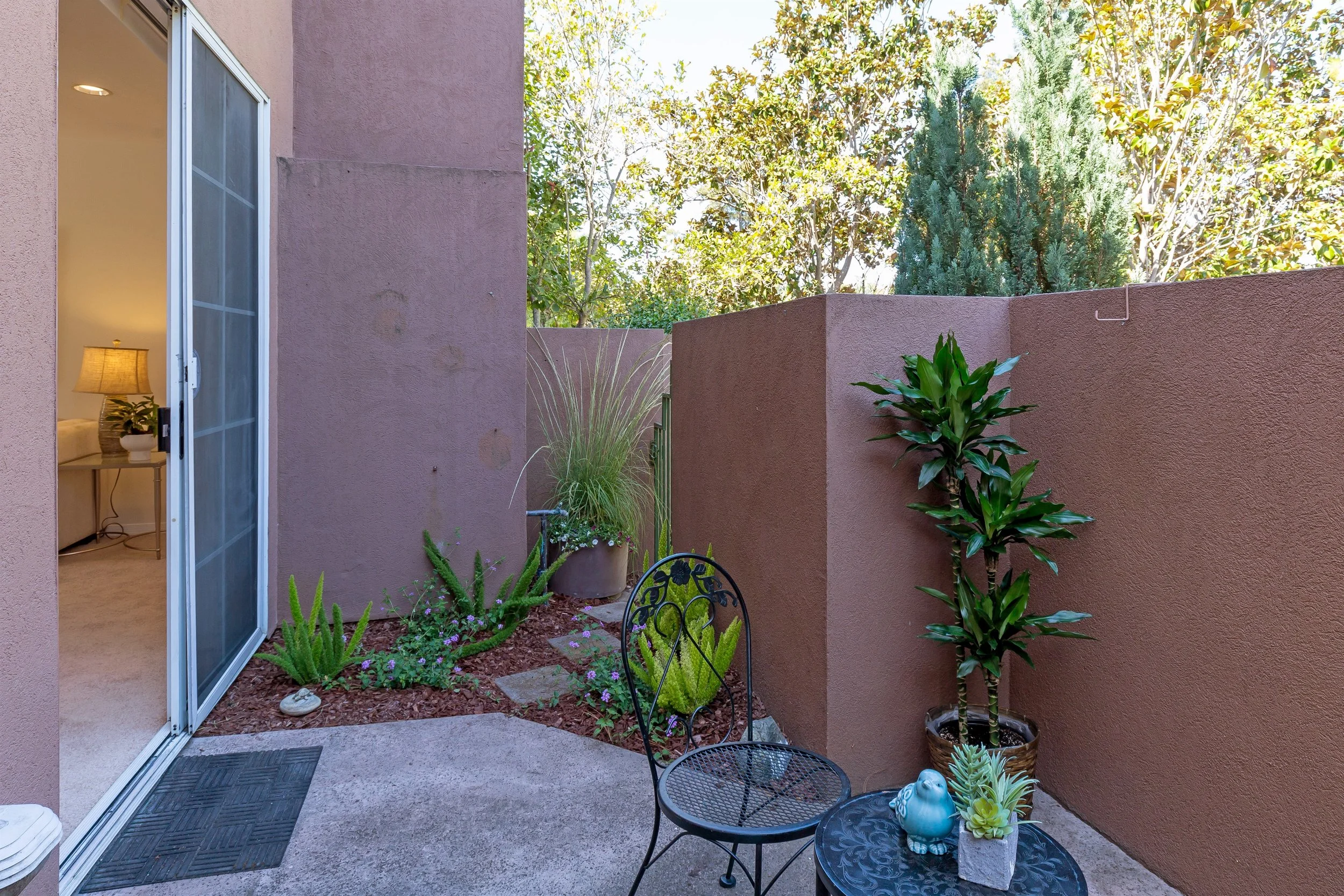 010_Patio .jpg