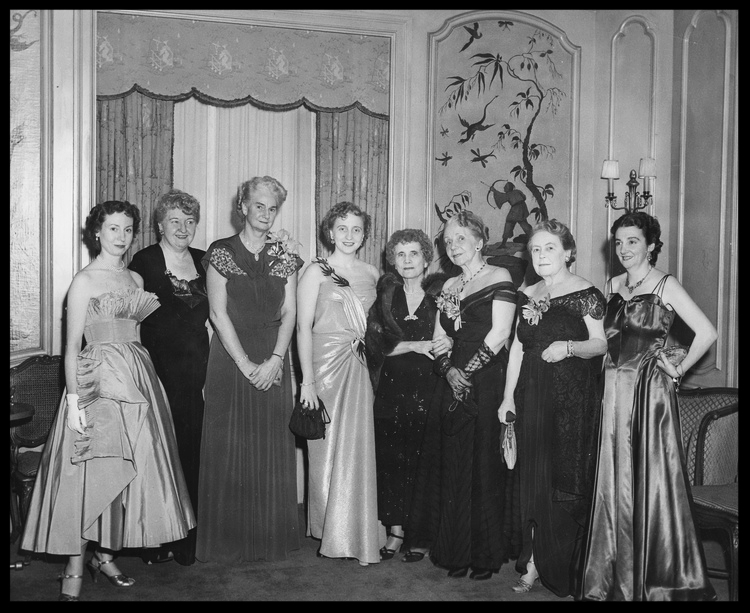 A host of legendary reporters formed the reception committee of an early New York Newspaper Women’s Front Page Ball, attended by Margaret Truman (far left).