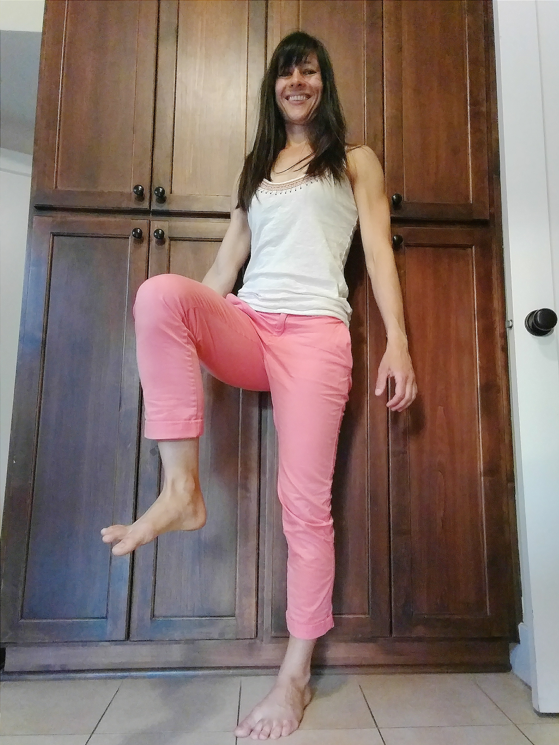 Test 1: sitting or standing knee lift.