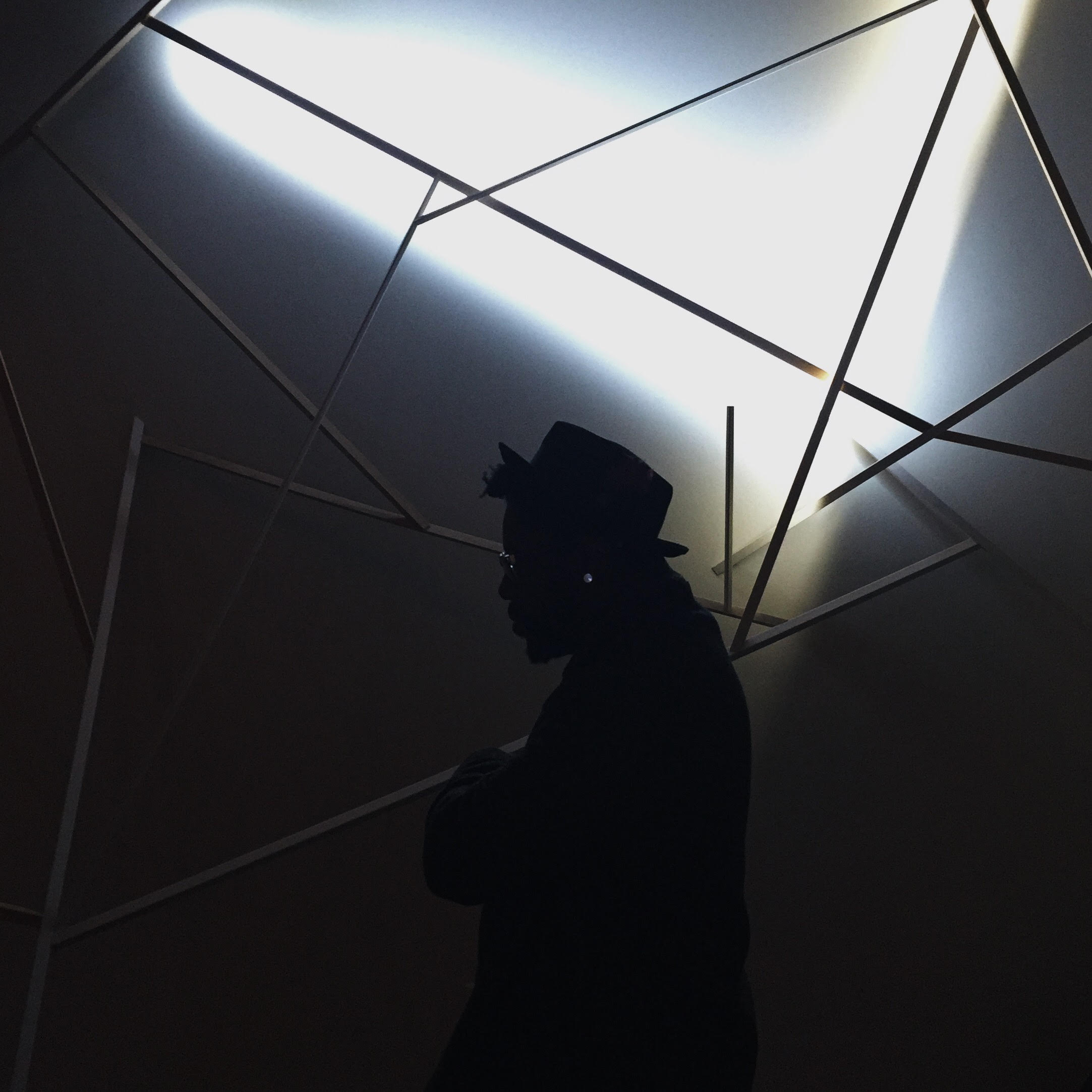 dorrington reid poses at Pierce JoRDAN'S #VISUALSPACE AT mAKE gALLERY, PHOTO BY mEGAN jENKINS
