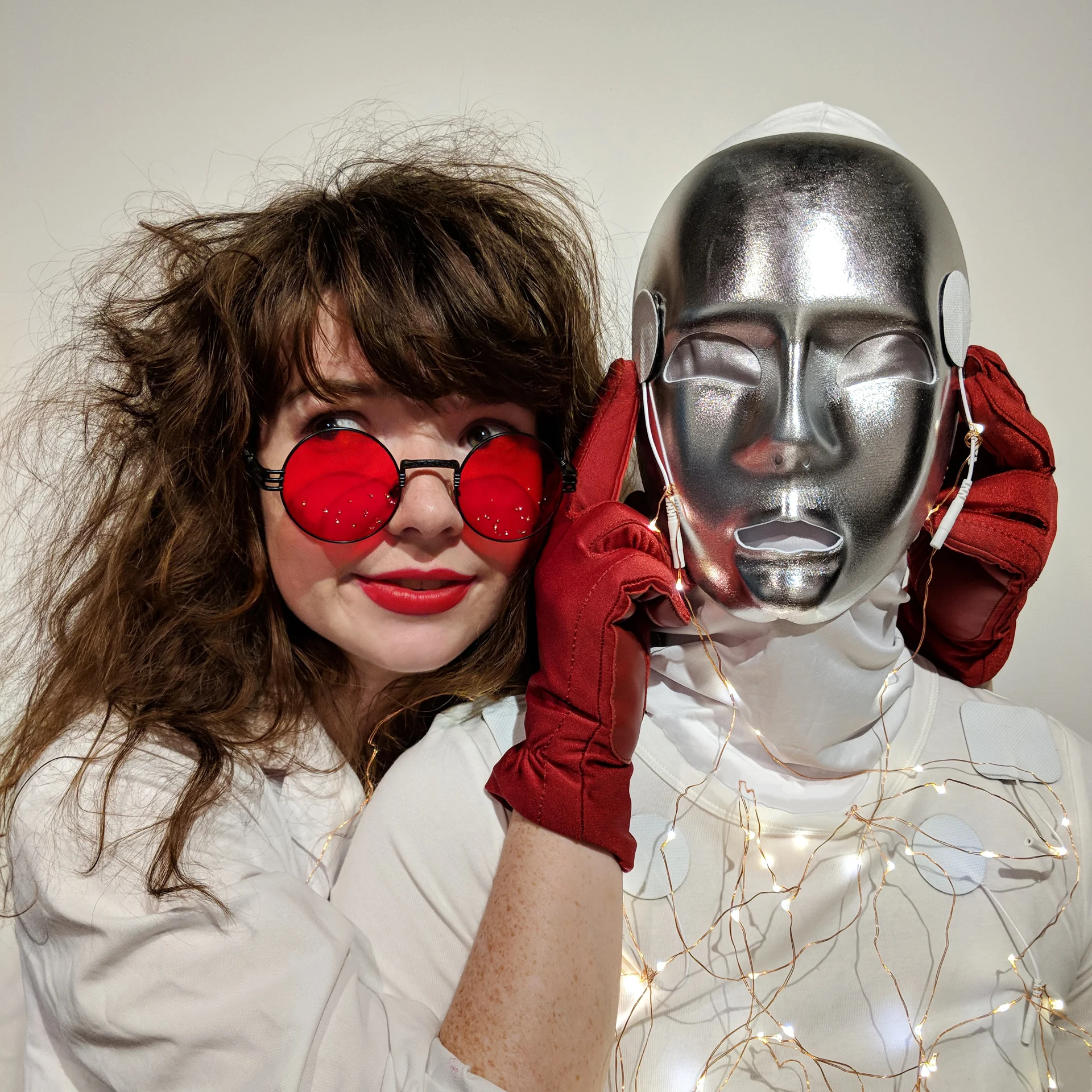 Red Glimmer: The play that promises to exfoliate your neurotransmitters