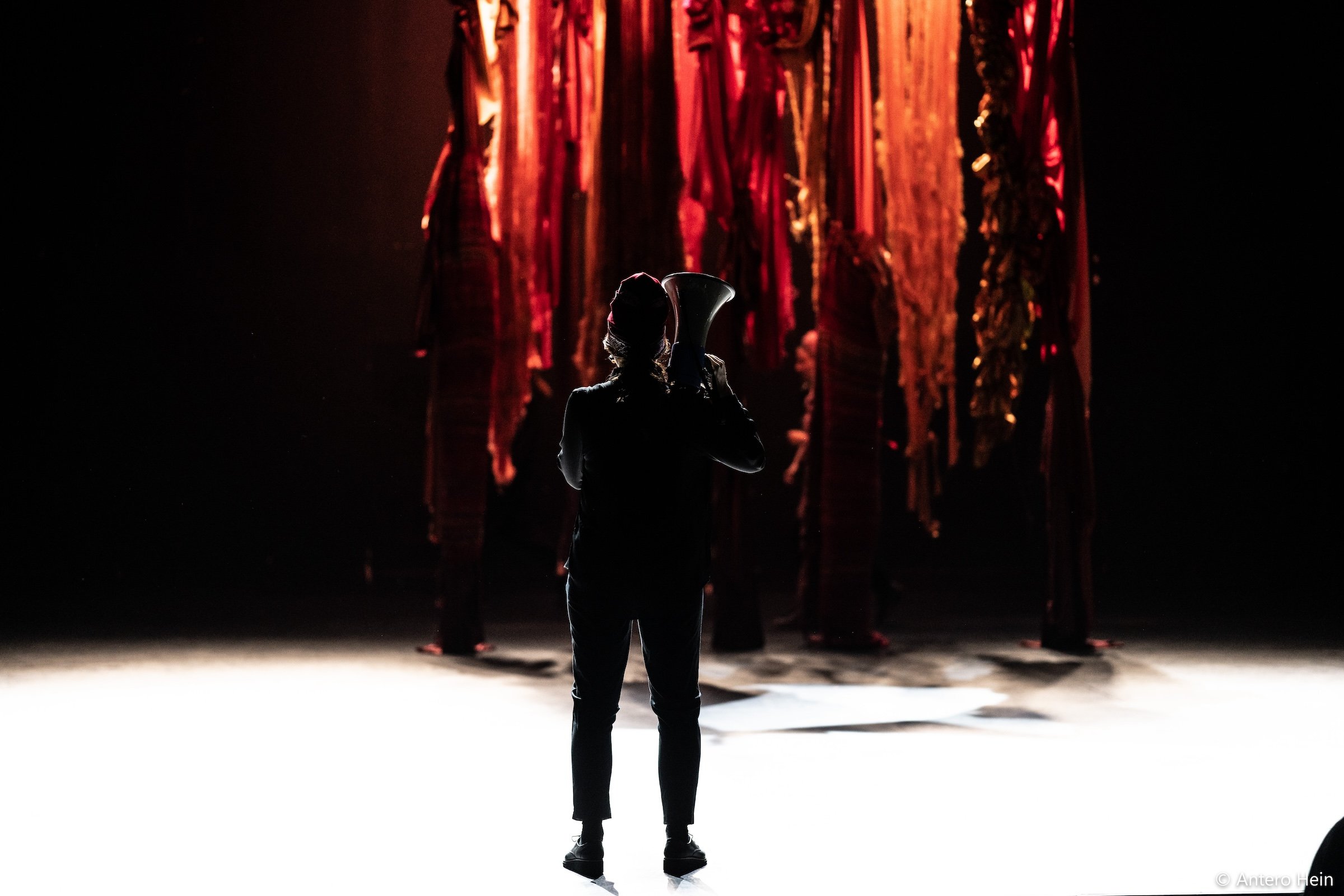 DanceHouse and Dancers of Damelahamid present Vástádus eana – The answer is land