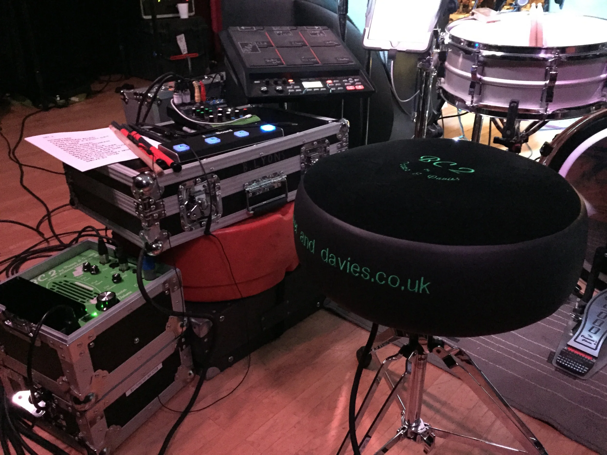 The Porter & Davies BC2 and round throne top.