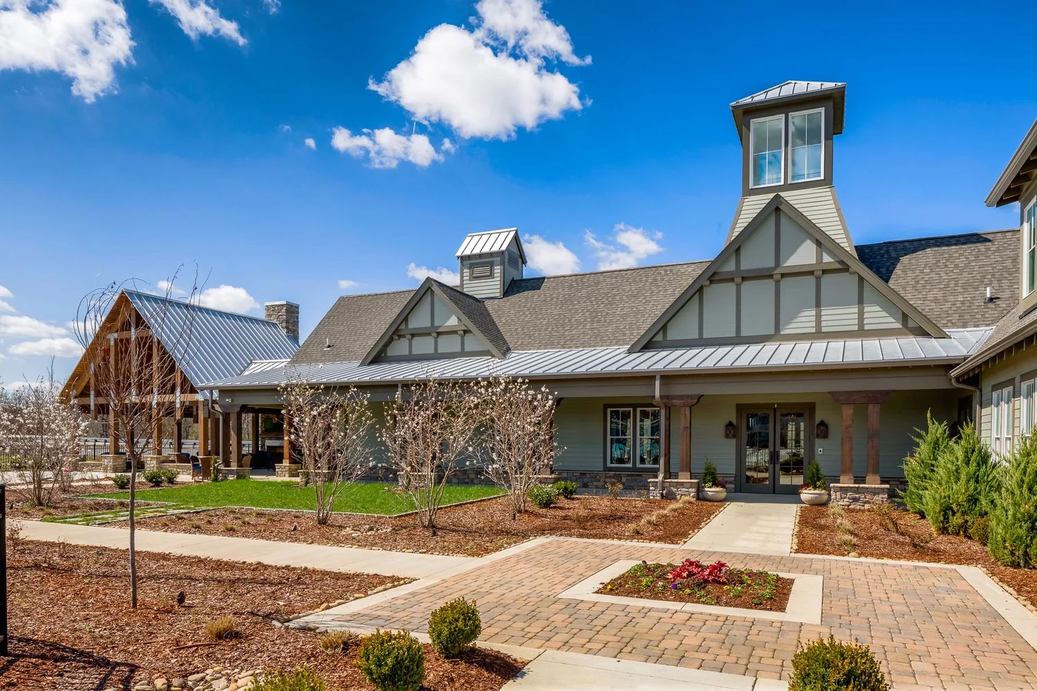 Jackson+Hills+Amenities+Center-6.jpg