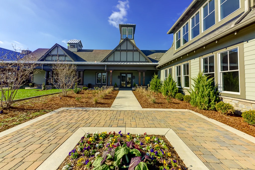 Jackson+Hills+Clubhouse-14.jpg