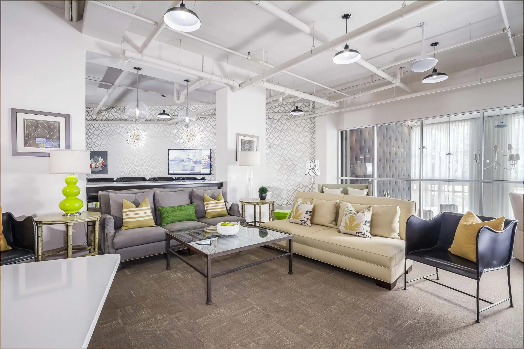 39-gameroom-lounge-feature.jpg