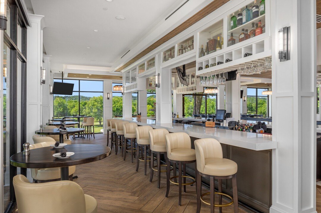Who wants to pull up a seat?

The bar at Brentwood Country Club embodies luxury and functionality comprised of modern finishes with traditional trim and molding details.
.
.
.
 #architecturalinspiration #completedbuildings #commercialarchitecturesolu