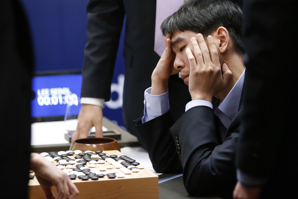 Google's AlphaGo defeats Lee Sedol. What AlphaGo's Win Means for Your Job (Fortune Magazine 21/03/16)