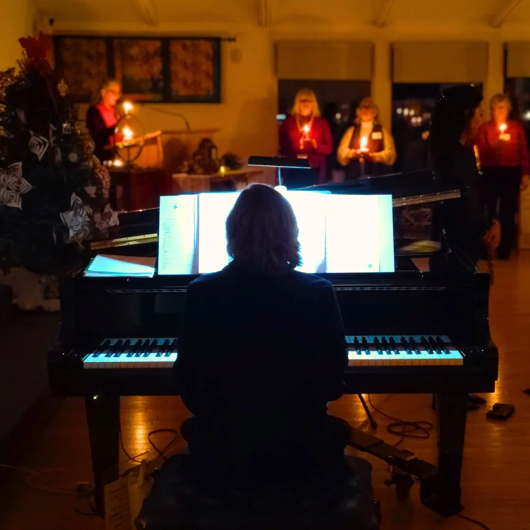 ✨ A Christmas Eve to remember at UU Reston ✨

On Christmas Eve, Rev. Aileen&rsquo;s sermon, &ldquo;It Came Upon the Midnight Clear,&rdquo; invited us into a night of reflection, hope, and deep joy. We were blessed by guest flutist Danielle Kim, the s