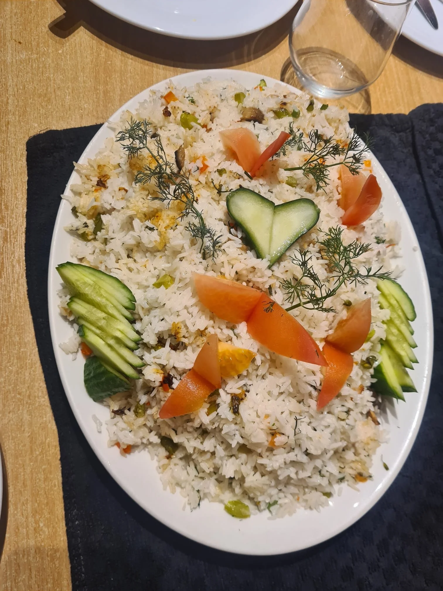 A former chef staying at Central Backpackers cooked dinner for us last Sunday!😍🧑&zwj;🍳

#hostel #hostellife #backpacker #oxford #travelling