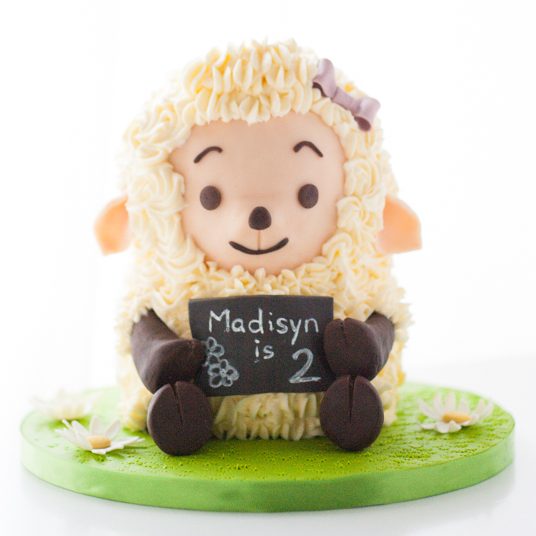 Sheep with Buttercream and Modeling Chocolate