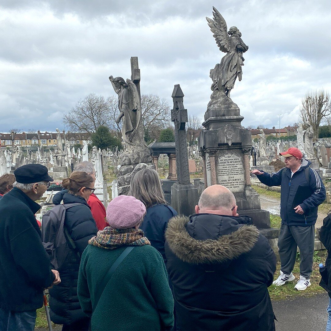 Local historian Gary Lewis leading BARA Members and friends on his Graveyard Shift tour at St.Patrick's Cemetery, Leytonstone.

His two hour tour looked at some of the heroes and tragedies behind its most famous residents.

#leytonstone #historytour 