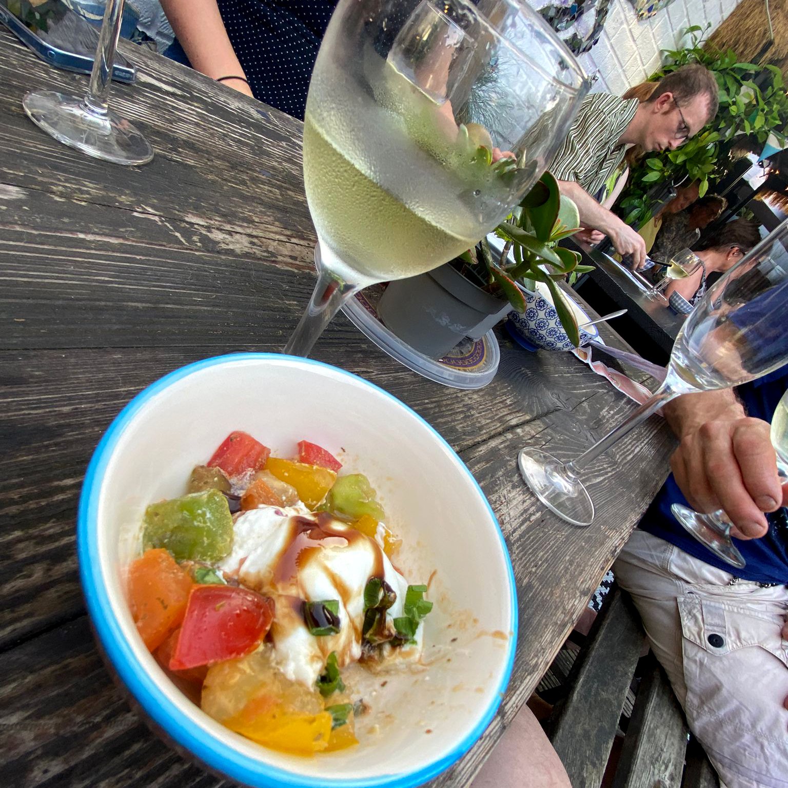 Thanks to @stoneminimarket and James from Ellis Wines for a wonderful evening of wine tasting in the garden.

We tried five wines each paired with their own cheese plate. Our favourite was the burrata and tomato salad.

Stay tuned for future BARA eve
