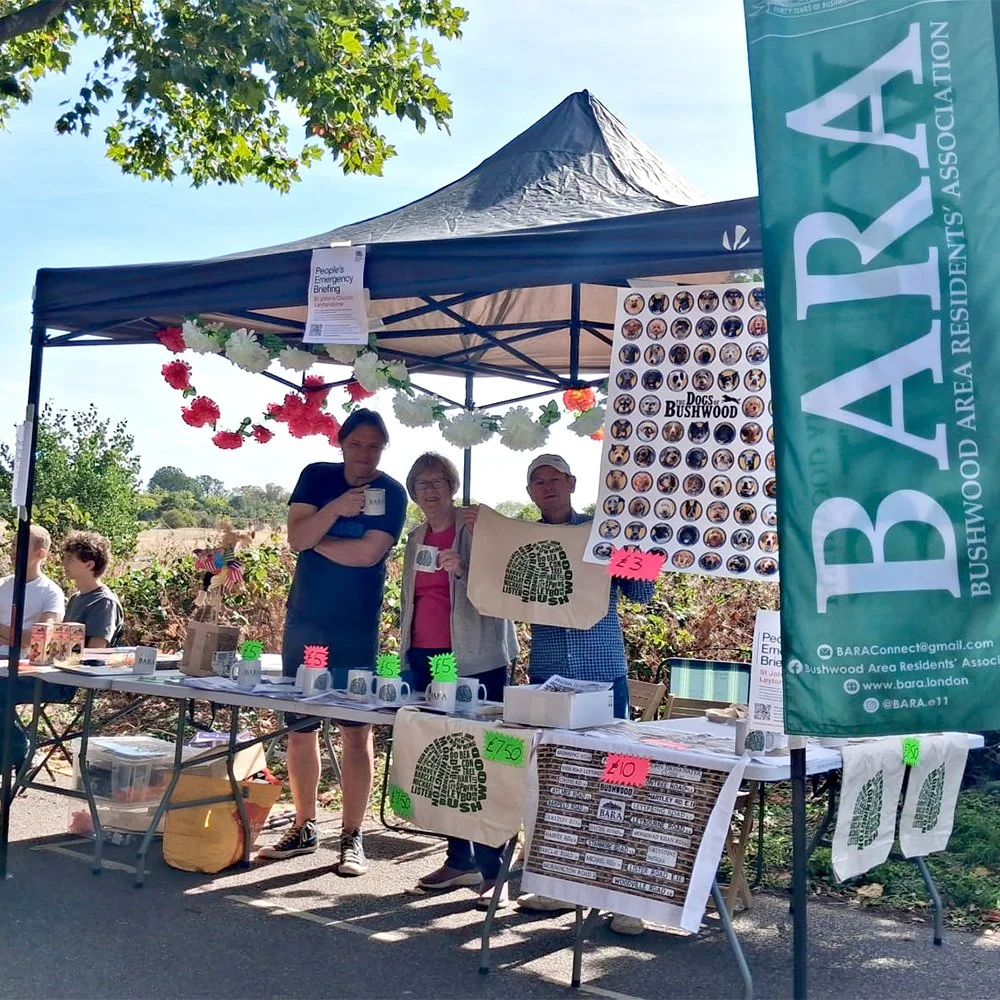 A fun day at the BARA Hub for the Bushwood Yard Sale. Perfect weather for Katy, James and John to sign up new members and meet the neighbours, we even sold the last ever Dogs of Bushwood poster. 

Thanks to @e11yardsale for organising such a fantasti