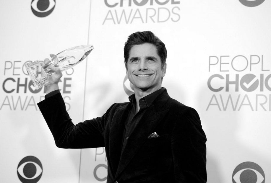 JOHN STAMOS | 'FAVORITE ACTOR IN A NEW TV SERIES' | PEOPLE'S CHOICE AWARDS 2016