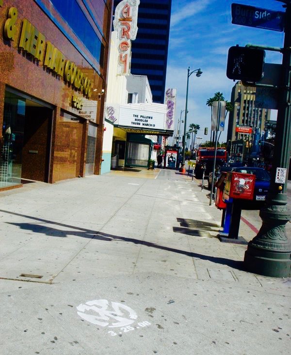 OMG | OnMedia |Guerilla marketing | OnSurface | Street Stencils | Los Angeles | Mid-Wilshire | El Rey | Pennywise.jpg