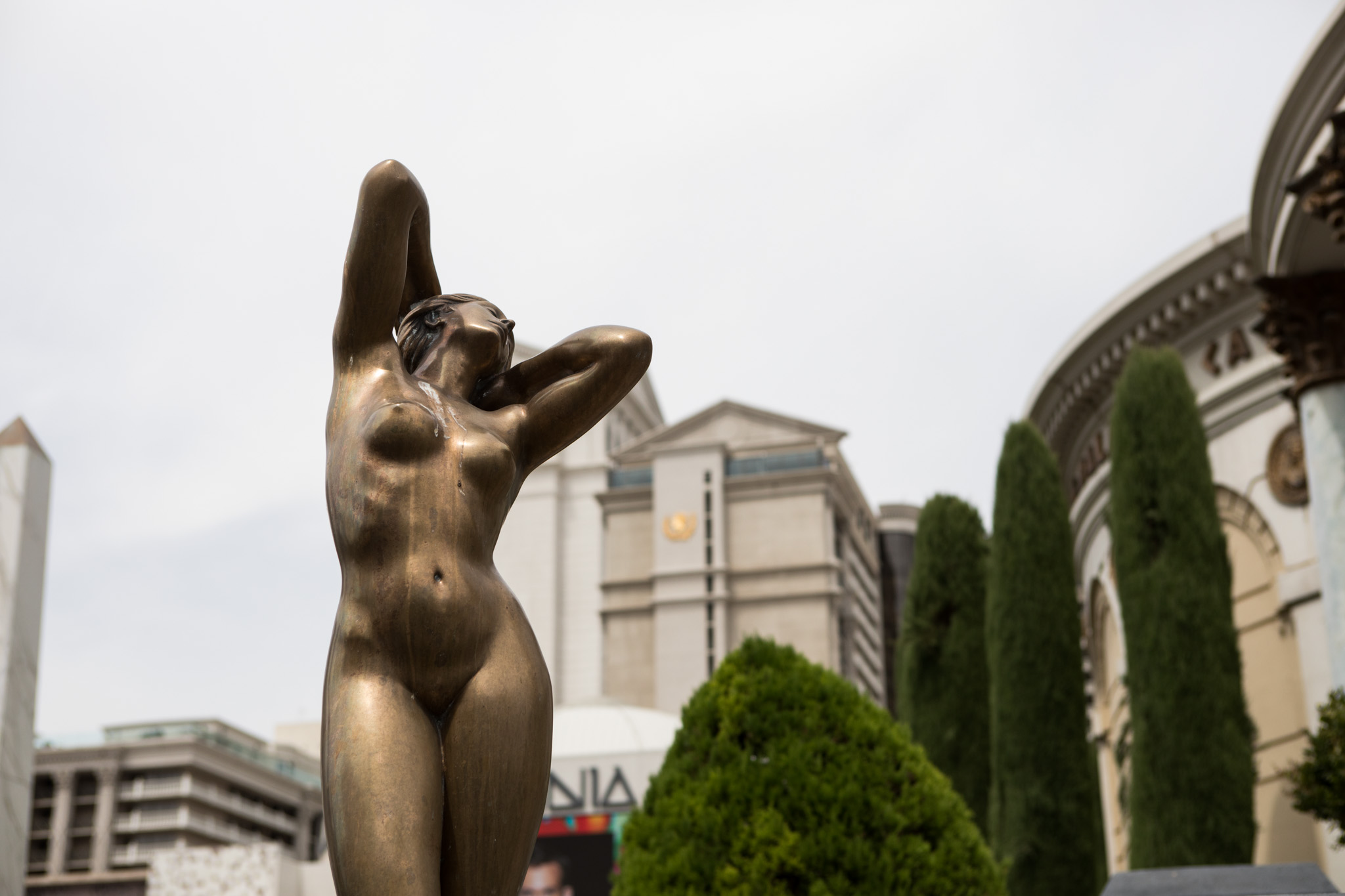 female statue outside Casears Palace Las Vegas.jpg