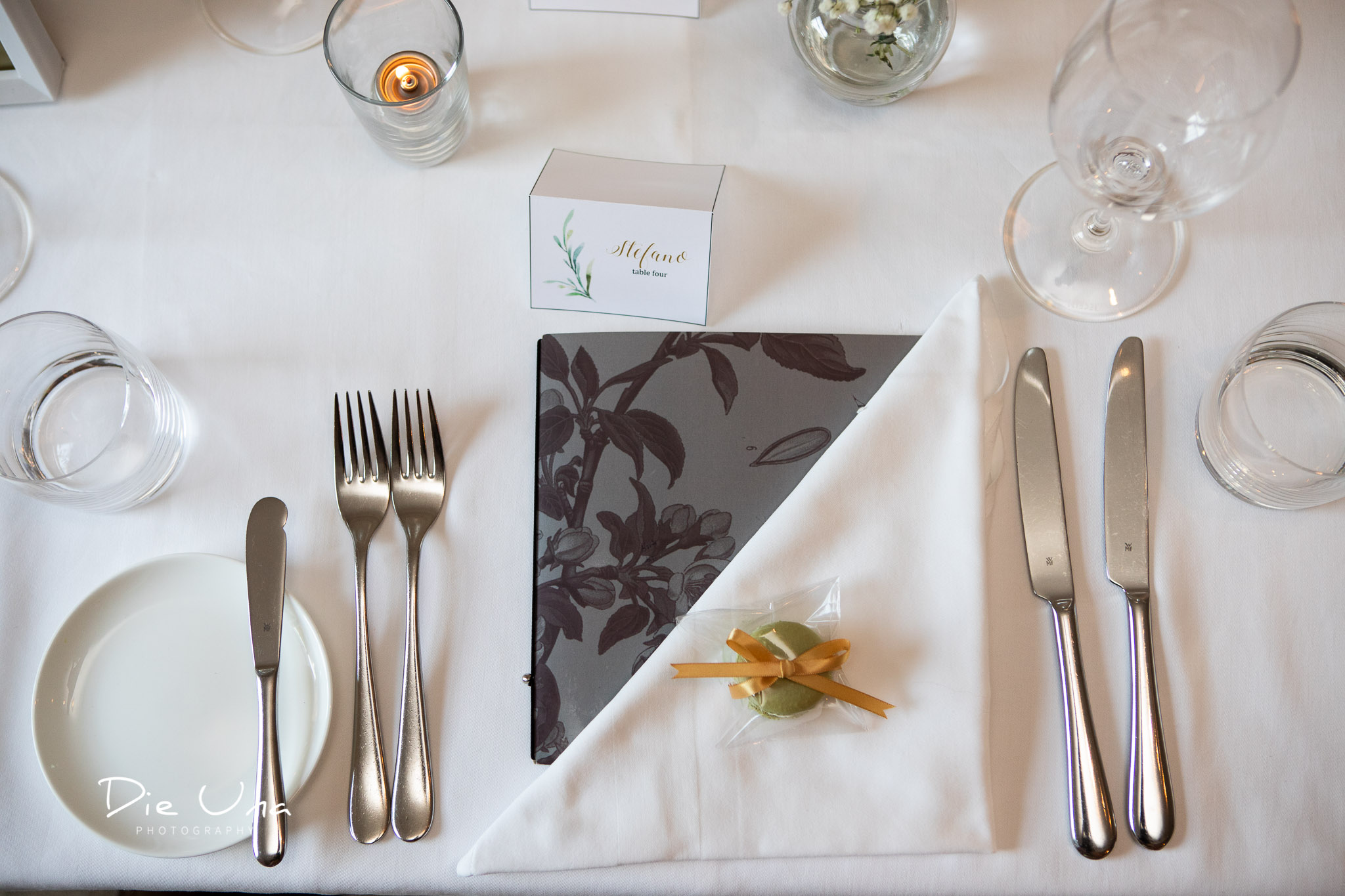 place setting at the Auberge du Pommier in Toronto for wedding reception.jpg