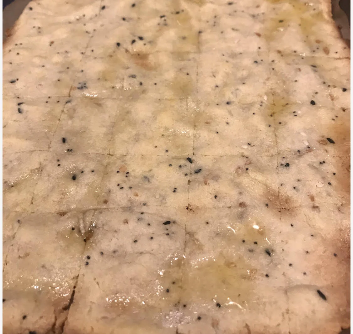 My batch at the ten minute mark I did a thin layer of ghee on top and cooked for about 7 more minutes. I made mine with everything but the bagel seasoning.