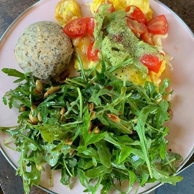 When my clients send me photos of what they are eating I get so happy! This is literally the perfect fuel for breakfast: protein, good fat and greens! That protein good fat keto roll on the left is on my website under recipes...easy and delish! Link 