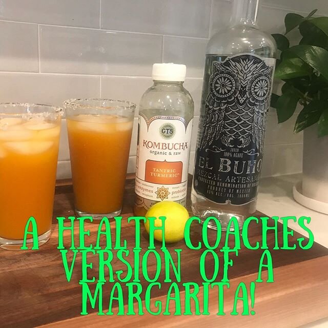 🍹HARM REDUCTION MARGARITA! 🍹
In a pint glass with a salted rim and full of ice pour 2oz of mezcal. Followed by half a bottle of tantric turmeric kombucha and the juice of half a lime.
A healthier version of a spicy marg coming in at about 6g of car