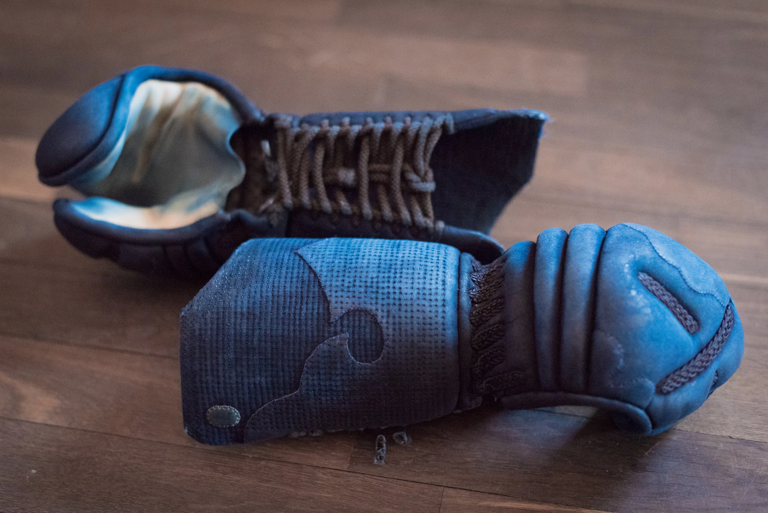 "Kote" er det japanske ord for de handsker, der beskytter hænderne og overarmene mod slag. Håndfladerne kan være lavet af syntetisk materiale, ko- eller hjorteskind.